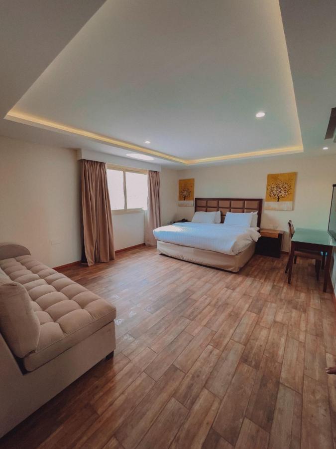 Sea Club Chalet Dammam